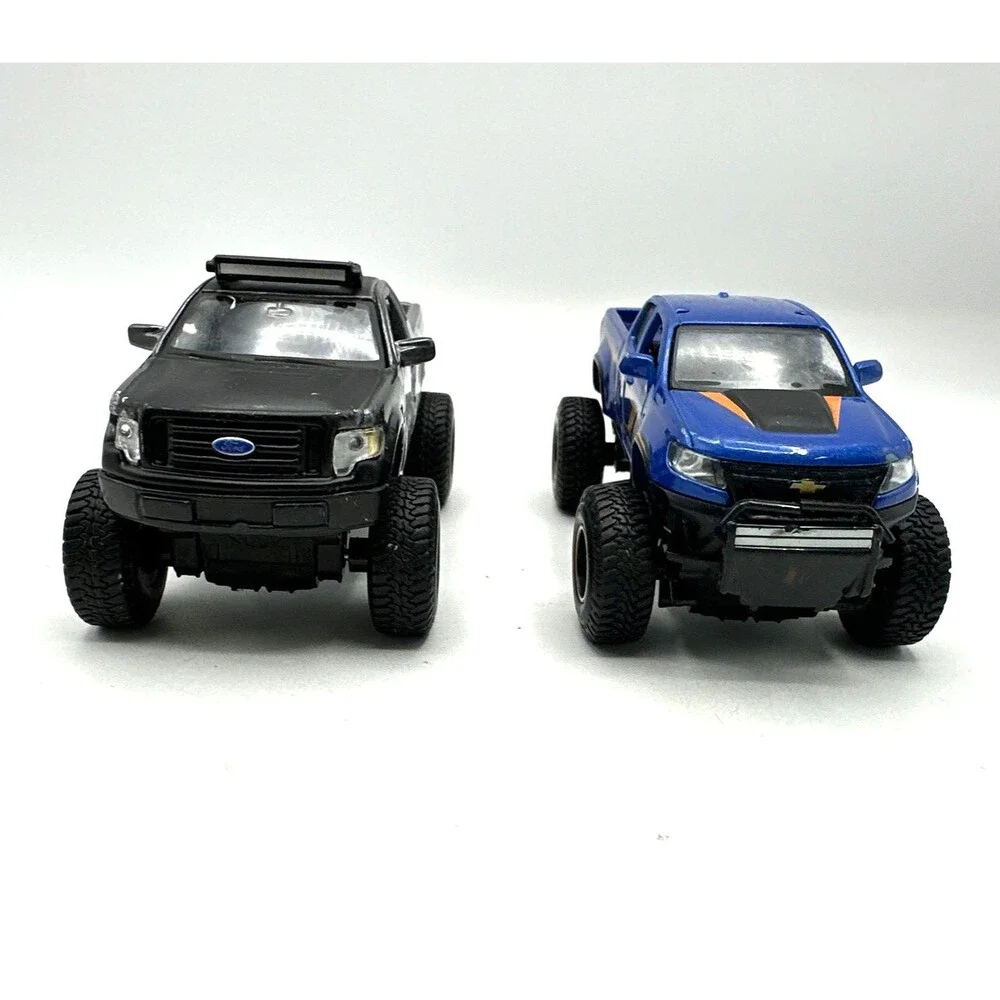 Lot of 2 Maisto 4x4 Ford F150 XL Pickup SEVERE OFF ROAD & Chevrolet 4x4 Pickup